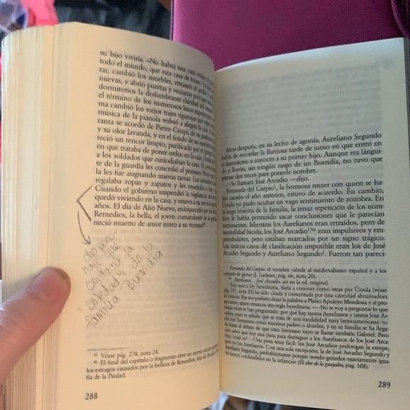 Cien anos de soledad Gabriel Garcia Marquez Spanish Edition paperback - Picture 3 of 5